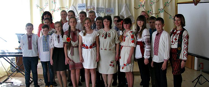 Свято “Сорочку мати вишила мені”